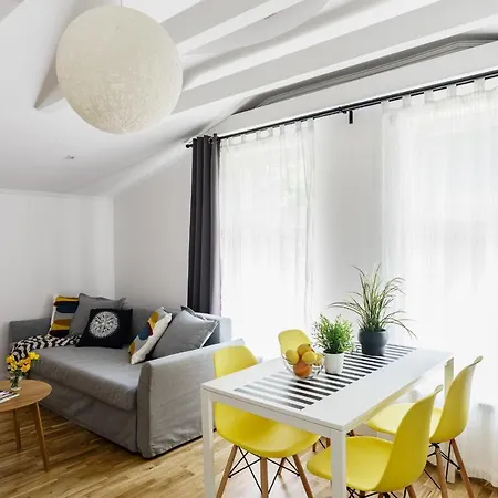 Viu Helska Apartment *